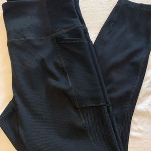 Black ribbed leggings